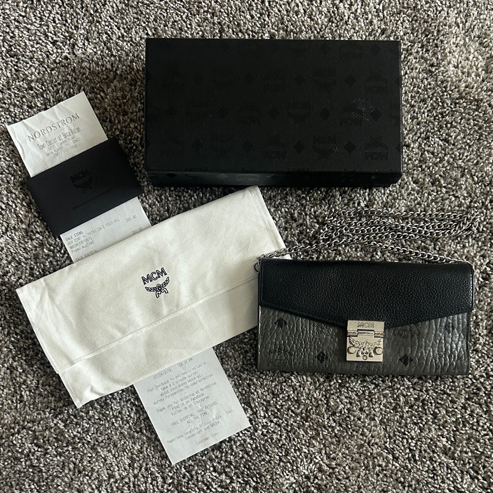 MCM PATRICIA 2 FOLD WALKET PURSE EUC AUTHENTIC ORIGINAL OWNER BLACK GRAY RARE
